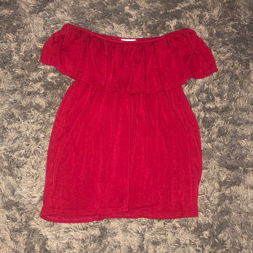 Off the shoulder cute shirt!